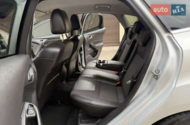 Хетчбек Ford Focus 2014 в 