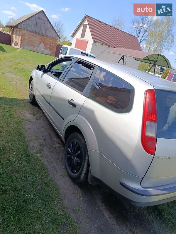 Седан Ford Focus 2005 в Камне-Каширском
