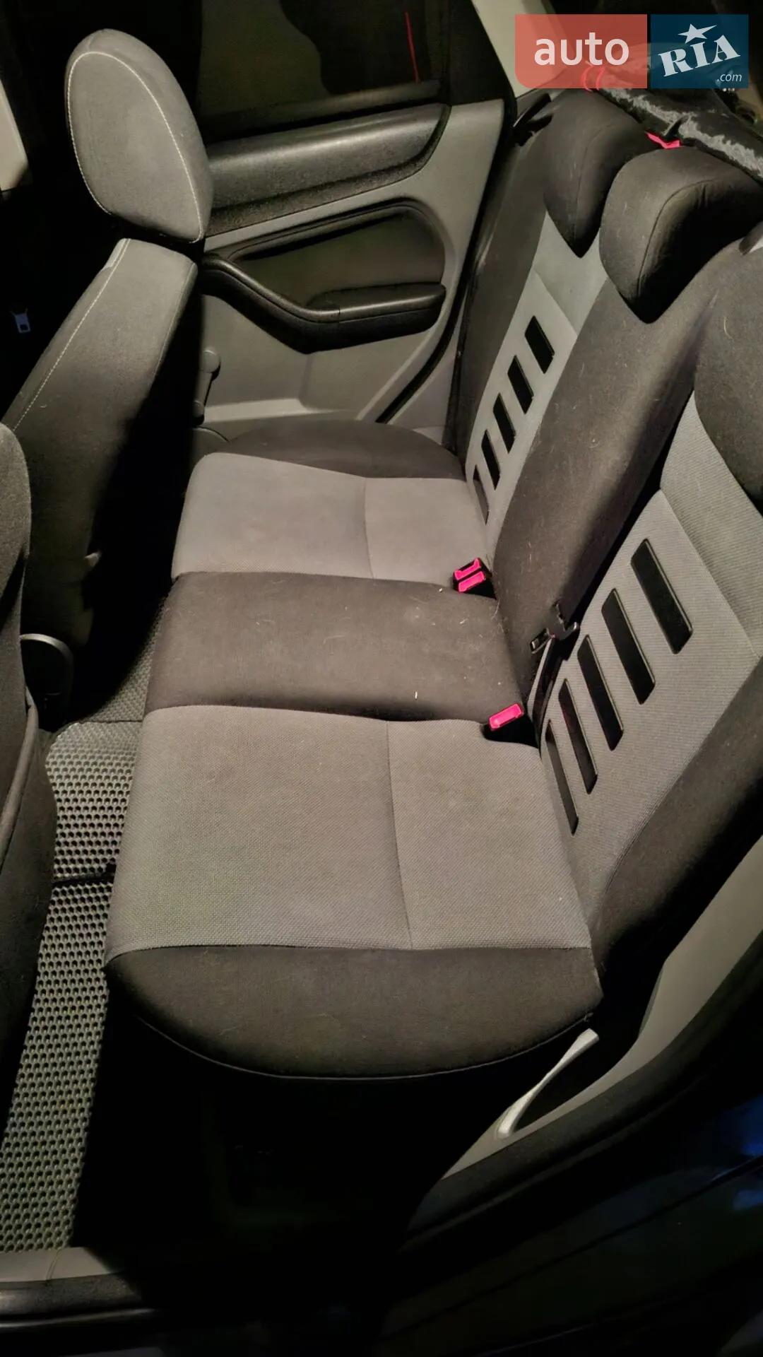 2010 Ford Focus - мініатюра 9