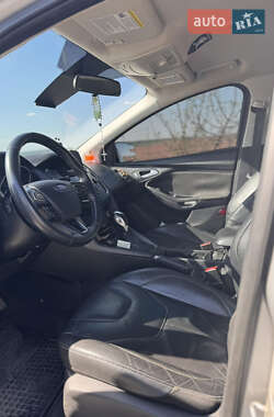Седан Ford Focus 2015 в 