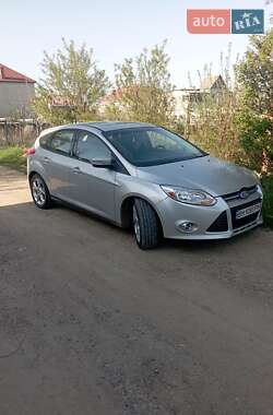 Хэтчбек Ford Focus 2013 в 