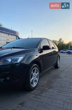 Хэтчбек Ford Focus 2009 в 