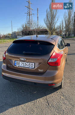 Хэтчбек Ford Focus 2013 в 