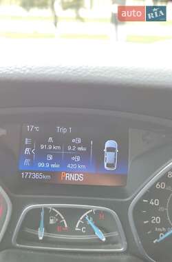 Седан Ford Focus 2015 в 