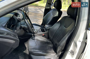 Хэтчбек Ford Focus 2012 в 