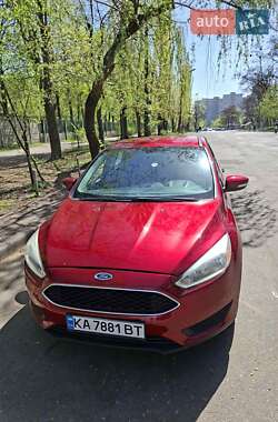 Хэтчбек Ford Focus 2015 в 
