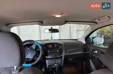 Седан Ford Focus 2015 в 