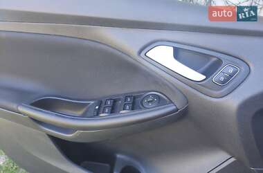Седан Ford Focus 2017 в 