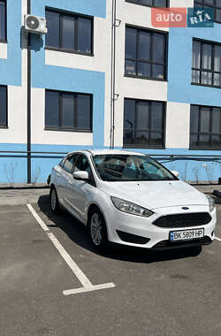 Седан Ford Focus 2016 в 