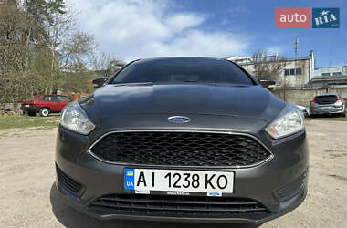 Седан Ford Focus 2015 в 
