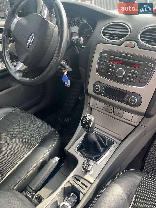Универсал Ford Focus 2010 в Сарнах