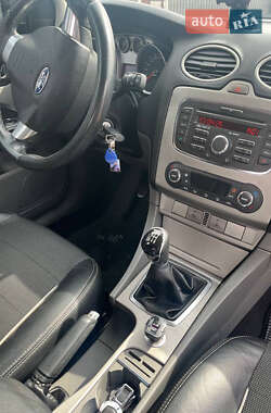 Универсал Ford Focus 2010 в 