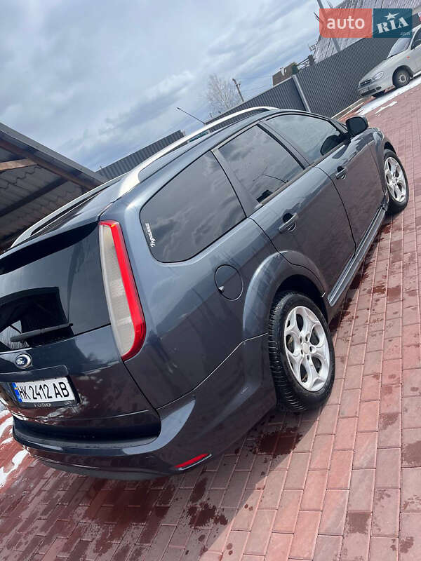 Универсал Ford Focus 2010 в Сарнах