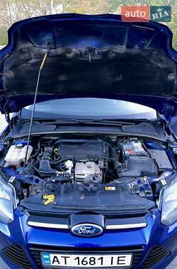 Седан Ford Focus 2014 в 