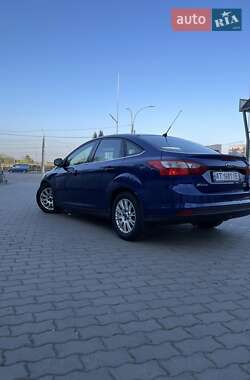 Седан Ford Focus 2014 в 