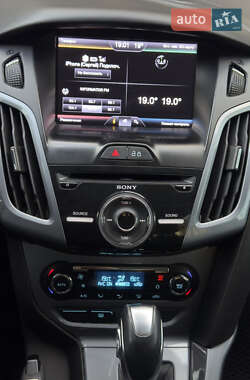 Седан Ford Focus 2013 в 