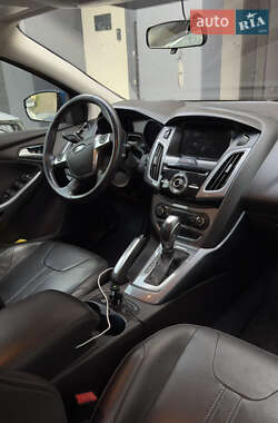 Седан Ford Focus 2013 в 