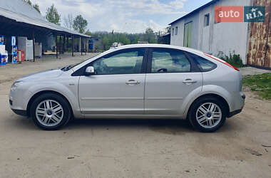 Хэтчбек Ford Focus 2007 в 