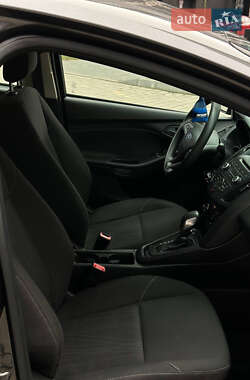 Седан Ford Focus 2015 в 
