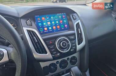 Седан Ford Focus 2013 в 