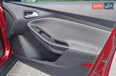 Седан Ford Focus 2013 в 