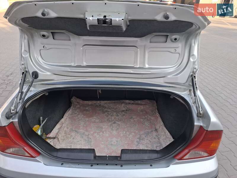 Седан Ford Focus 2000 в Обухове