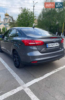 Седан Ford Focus 2016 в 