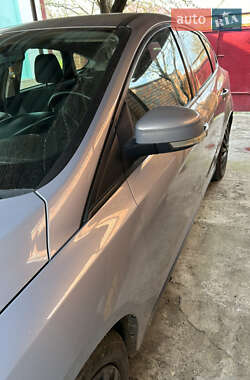 Хэтчбек Ford Focus 2013 в 