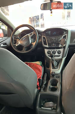 Хэтчбек Ford Focus 2013 в 