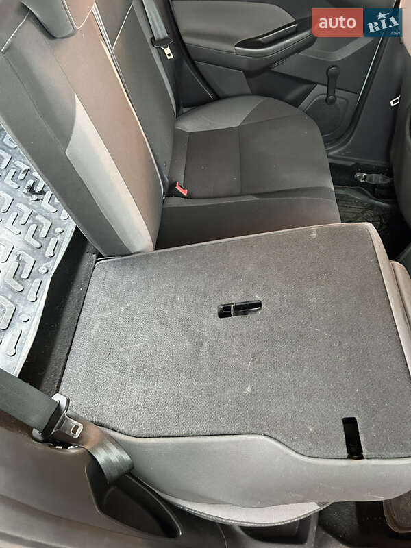 Хэтчбек Ford Focus 2013 в Днепре фото 13 Хэтчбек Ford Focus 2013 в Днепре