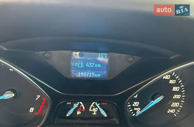 Хэтчбек Ford Focus 2013 в 