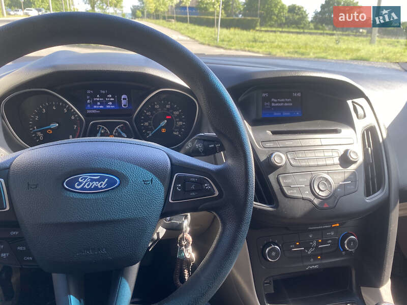 Седан Ford Focus 2015 в Черновцах
