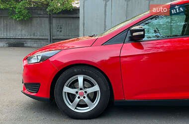 Седан Ford Focus 2016 в 