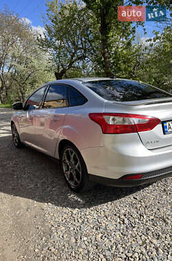 Седан Ford Focus 2014 в 