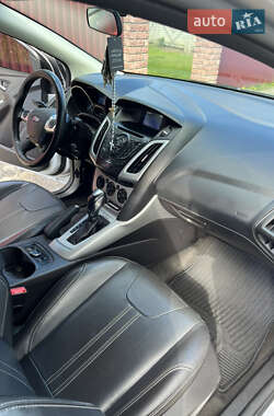 Седан Ford Focus 2014 в 