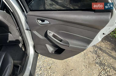 Седан Ford Focus 2014 в 