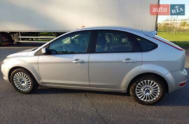 Хэтчбек Ford Focus 2009 в 