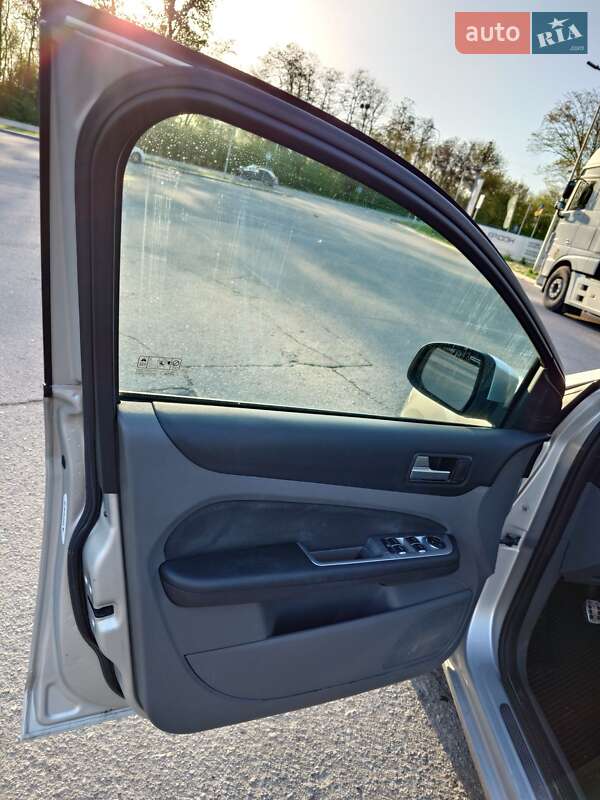 Хэтчбек Ford Focus 2009 в Ивано-Франковске