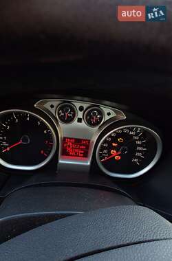 Хэтчбек Ford Focus 2009 в 