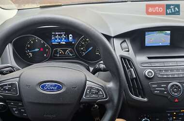 Седан Ford Focus 2015 в 