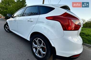 Хетчбек Ford Focus 2014 в 