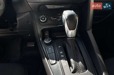Седан Ford Focus 2015 в 