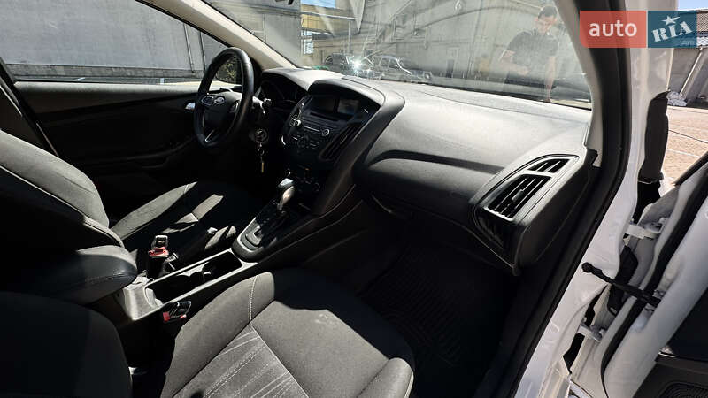 Седан Ford Focus 2015 в Львове