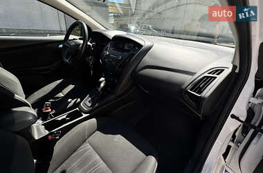 Седан Ford Focus 2015 в 