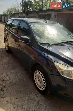 Универсал Ford Focus 2010 в 