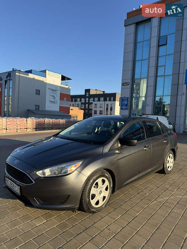 Седан Ford Focus 2016 в 