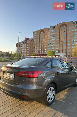 Седан Ford Focus 2016 в 