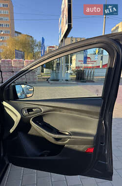 Седан Ford Focus 2016 в 