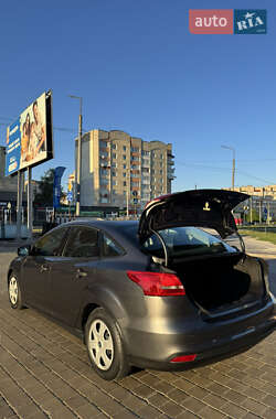 Седан Ford Focus 2016 в 