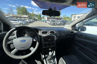 Хетчбек Ford Focus 2011 в 
